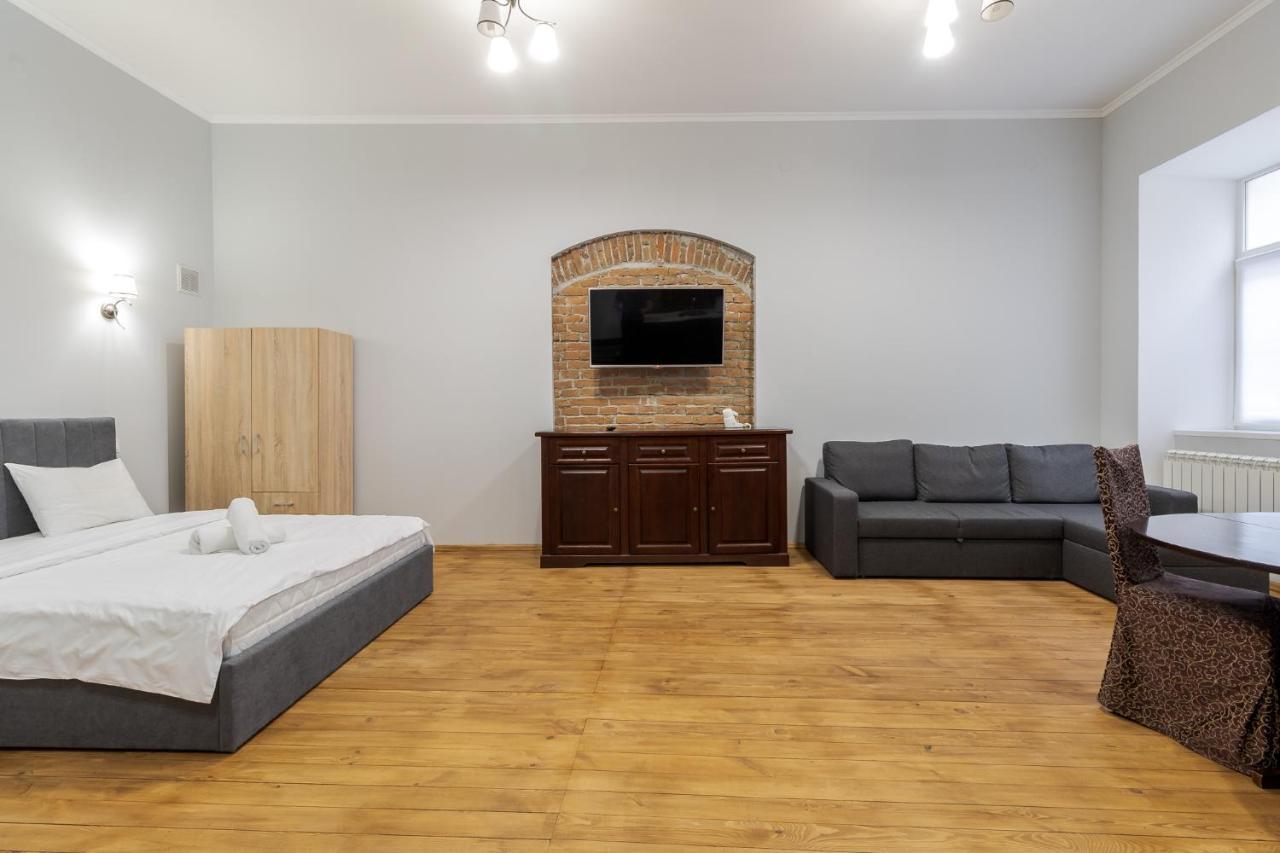 Apartment On Stavropihiiska Street 3 ลวีฟ ภายนอก รูปภาพ