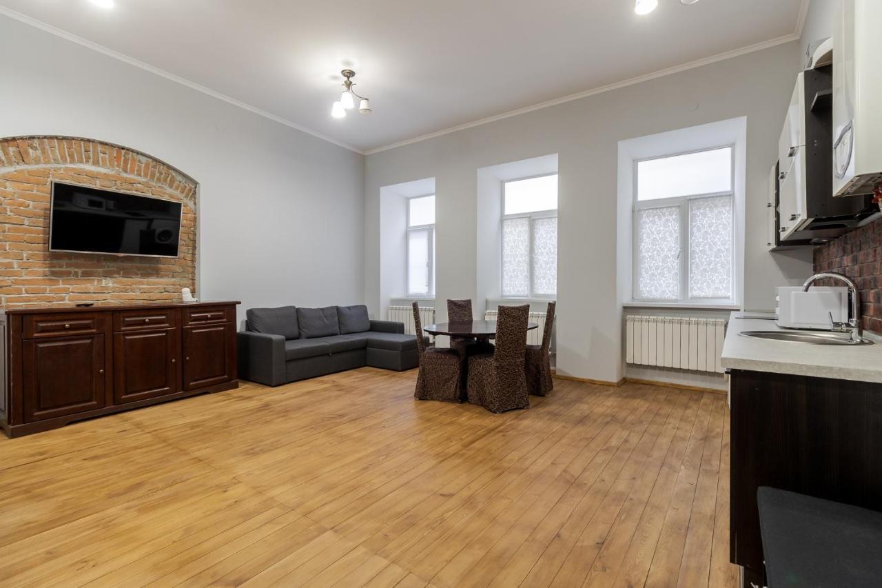 Apartment On Stavropihiiska Street 3 ลวีฟ ภายนอก รูปภาพ