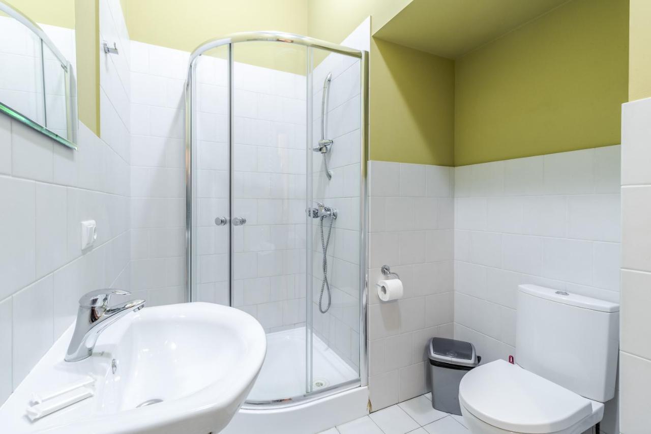 Apartment On Stavropihiiska Street 3 ลวีฟ ภายนอก รูปภาพ