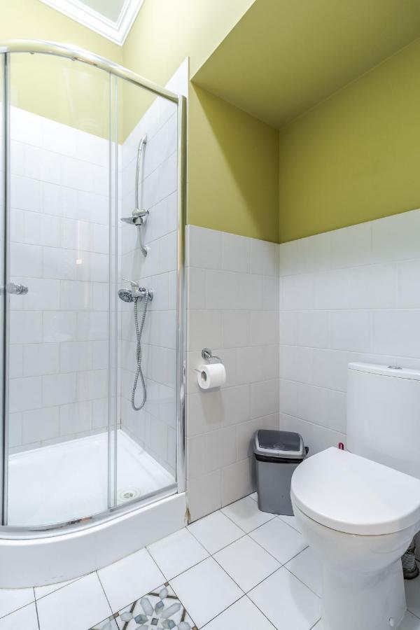Apartment On Stavropihiiska Street 3 ลวีฟ ภายนอก รูปภาพ